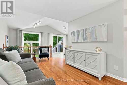 26 Milner Downs Crescent, Ottawa, ON - Indoor Photo Showing Living Room