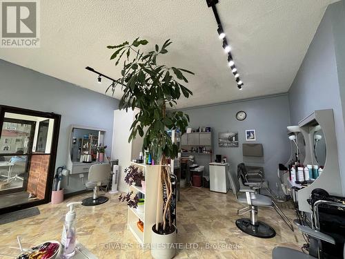 B - 465 Manor Road E, Toronto, ON 