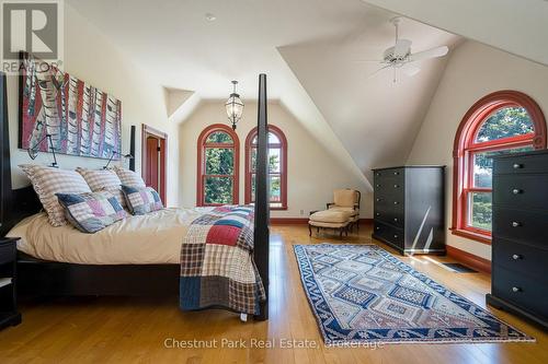 678541 Centre Road, Mulmur, ON - Indoor Photo Showing Bedroom