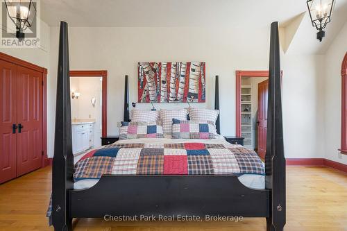 678541 Centre Road, Mulmur, ON - Indoor Photo Showing Bedroom