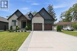701 BUFFALO ROAD  Fort Erie (Crescent Park), ON L2A 5G7