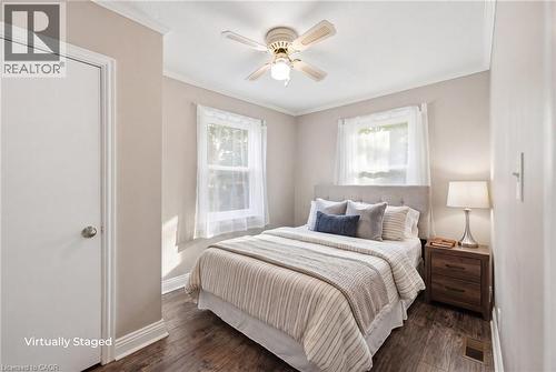 481 Upper Gage Avenue, Hamilton, ON - Indoor Photo Showing Bedroom