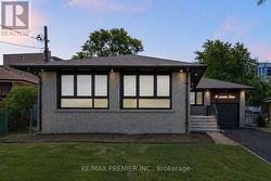 19 JACINTA DRIVE Toronto, ON M6L 1H6