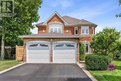 38 CHESTER CRESCENT  Halton Hills, ON L7G 5W5