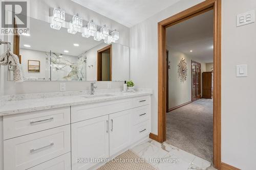 32 Sunset Drive, Woolwich, ON - Indoor Photo Showing Bathroom