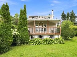 9039 St Margarets Bay Road Queensland, NS B0J 1T0