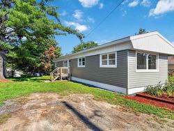 13 Hilltop Drive Falmouth, NS B0P 1L0