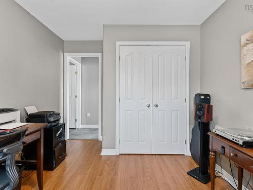 25 Aster Court, Halifax, NS - Indoor
