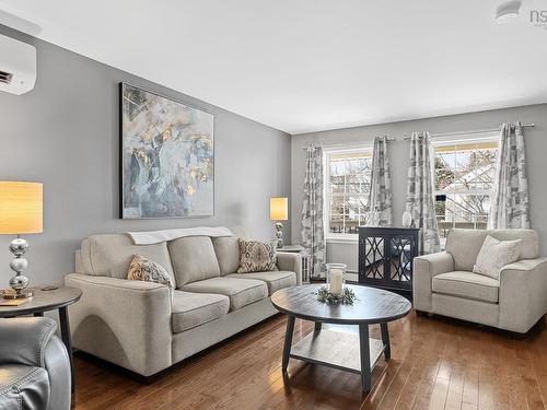 25 Aster Court, Halifax, NS - Indoor Photo Showing Living Room