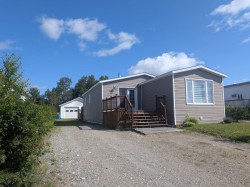 283 5e Avenue O.  Landrienne, QC J0Y 1V0