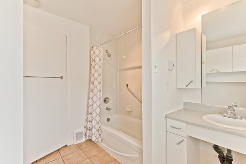 Salle de bains - 276 Rue De L'Assomption, Sherbrooke (Fleurimont), QC - Indoor Photo Showing Bathroom