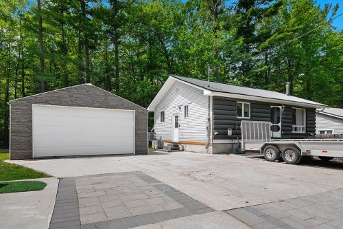 6 Av Fernbank — photo 1