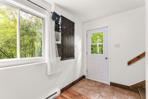 Hall d'entrée/Vestibule - 172 Ch. D'Arrow-Head, Stanstead - Canton, QC - Indoor Photo Showing Other Room