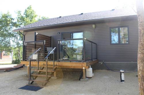 Deck off of the dining area. - 7 Dalvik Road, Gimli Rm, MB - Outdoor