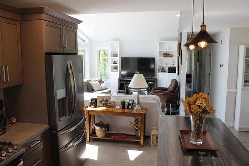 Looking in to the living room from the kitchen area. - 7 Dalvik Road, Gimli Rm, MB - Indoor Photo Showing Kitchen With Stainless Steel Kitchen