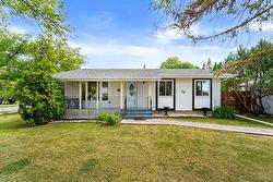 86 Inwood Crescent  Winnipeg, MB R2Y 1A3
