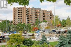 1105 - 100 LAKESHORE ROAD E  Oakville (Oo Old Oakville), ON L6J 6M9