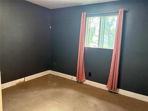 511 Laurier Avenue, Killarney, MB - Indoor Photo Showing Other Room