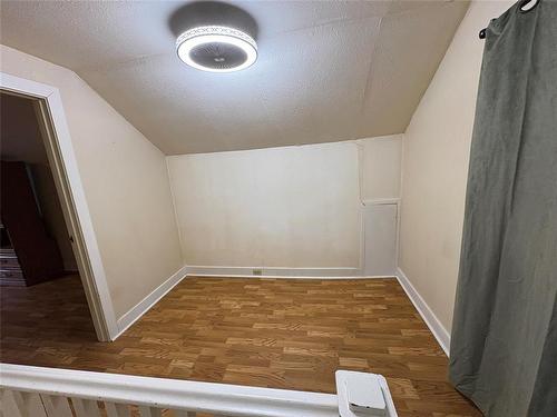 511 Laurier Avenue, Killarney, MB - Indoor Photo Showing Other Room