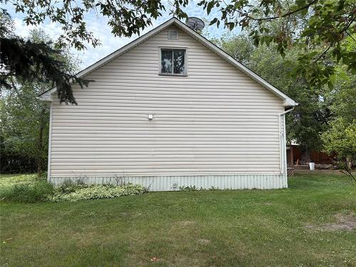 511 Laurier Avenue, Killarney, MB - Outdoor