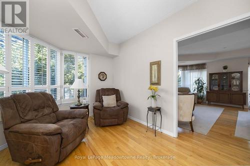 210 - 2075 Amherst Heights Drive, Burlington (Brant Hills), ON - Indoor Photo Showing Living Room
