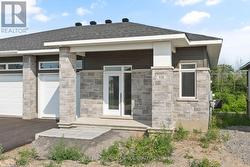 1086 MOORE STREET  Brockville, ON K6V 0H2