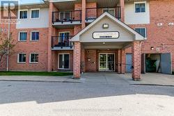 6 - 140 CONWAY DRIVE London South (South X), ON N6E 3N2