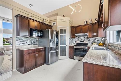 111 Helen Mayba Cr, Winnipeg, MB 