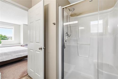 111 Helen Mayba Cr, Winnipeg, MB 