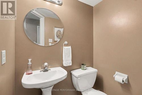 757 Nesting Way, Ottawa, ON - Indoor Photo Showing Bathroom