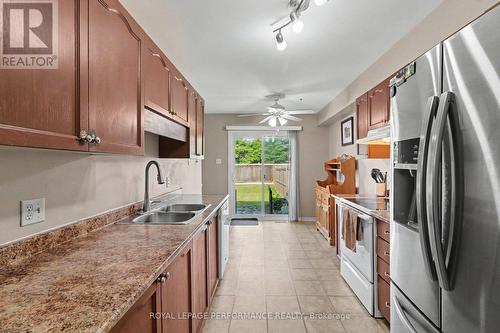 757 Nesting Way, Ottawa, ON - Indoor Photo Showing Kitchen With Double Sink With Upgraded Kitchen