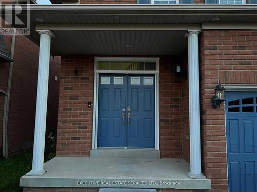 4 LONG MEADOW ROAD , Brampton, Ontario L6P 2A5 2