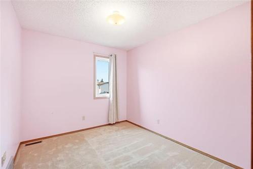 74 Budden Dr, Winnipeg, MB - Indoor Photo Showing Other Room
