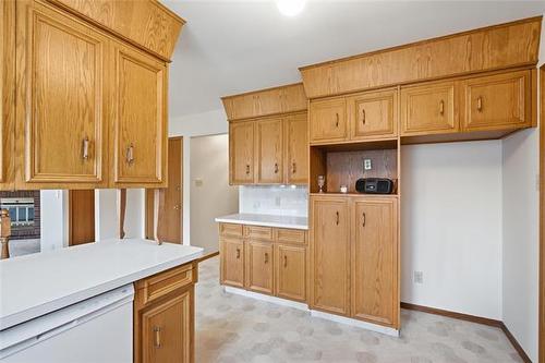 74 Budden Dr, Winnipeg, MB - Indoor Photo Showing Kitchen