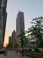 2206 - 4065 CONFEDERATION PARKWAY  Mississauga, ON L5B 4N1