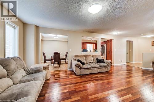 124 Udvari Crescent, Kitchener, ON - Indoor Photo Showing Living Room