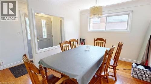 56 Lower Horning Road, Hamilton, ON - Indoor Photo Showing Dining Room