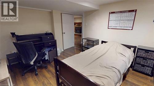 56 Lower Horning Road, Hamilton, ON - Indoor Photo Showing Bedroom