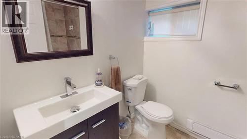 56 Lower Horning Road, Hamilton, ON - Indoor Photo Showing Bathroom