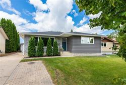 31 Werrell CR  Winnipeg, MB R2K 3Y1