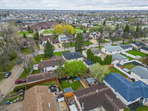 31 Werrell Cr, Winnipeg, MB - Outdoor With View
