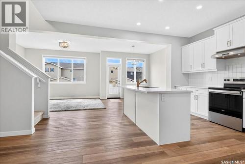 3296 Favel Drive, Regina, SK - Indoor Photo Showing Kitchen