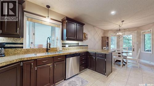 3107 Andreychuk Place E, Regina, SK - Indoor Photo Showing Kitchen With Double Sink