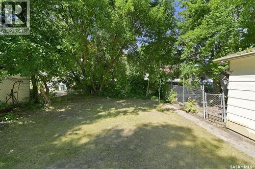 2204 Lorne Avenue, Saskatoon, SK - Outdoor