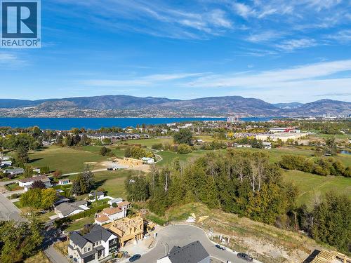 900 Bull Crescent, Kelowna, BC 