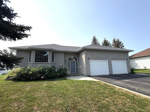 2156 Falconcrest Drive  Thunder Bay, ON P7J 1H5
