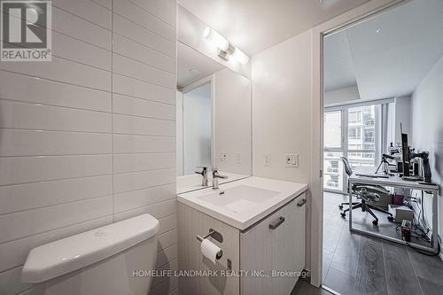 1206 - 125 Redpath Avenue, Toronto, ON - Indoor Photo Showing Bathroom