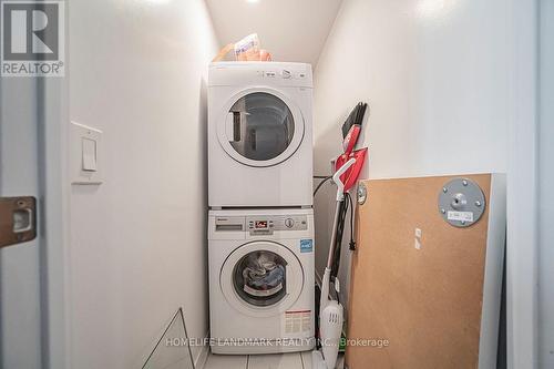 1206 - 125 Redpath Avenue, Toronto, ON - Indoor Photo Showing Laundry Room