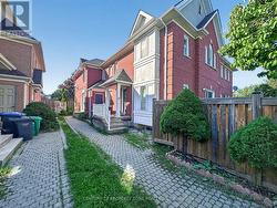 65 SHADY PINE CIRCLE  Brampton, ON L6R 1K3