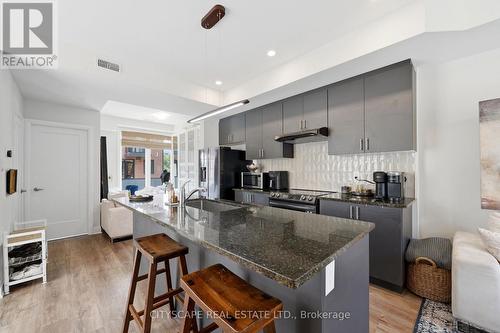 28 - 2 Willow Street, Brant, ON - Indoor Photo Showing Kitchen With Upgraded Kitchen